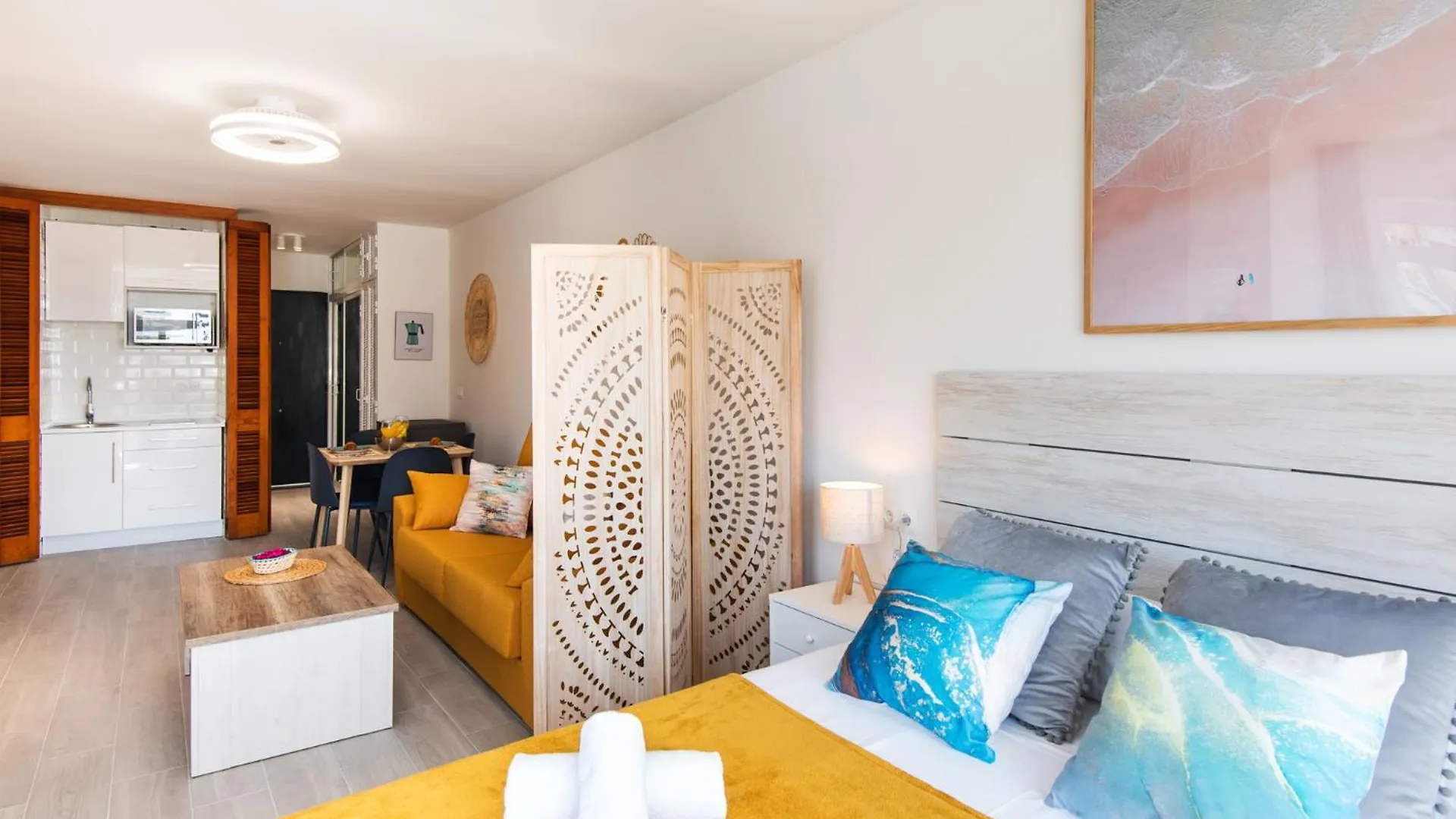 Bajondillo Beach, Large Loft With Intense Sun Торремолинос 0*,  Испания