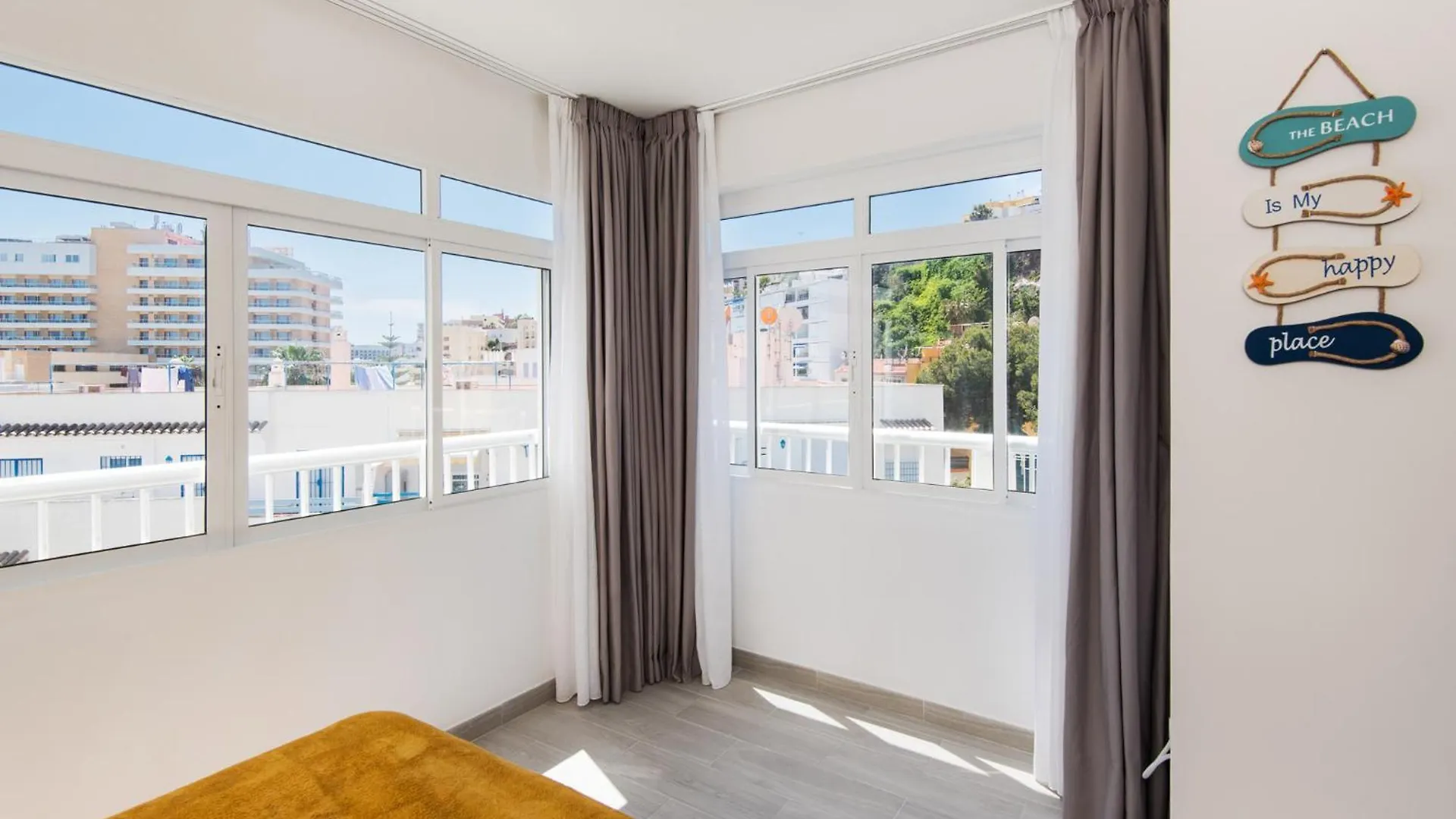 Bajondillo Beach, Large Loft With Intense Sun Торремолинос Апартаменты
