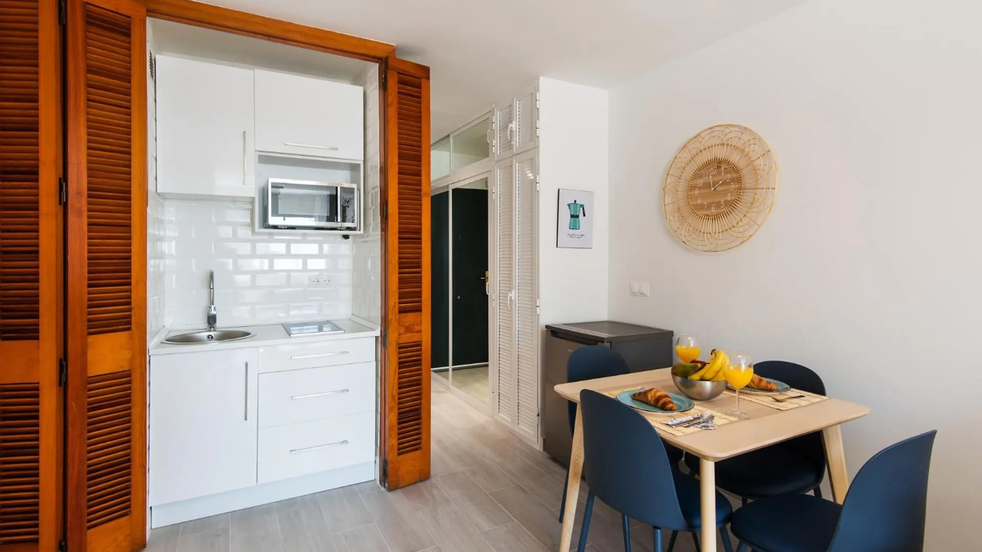 Bajondillo Beach, Large Loft With Intense Sun Torremolinos Spain