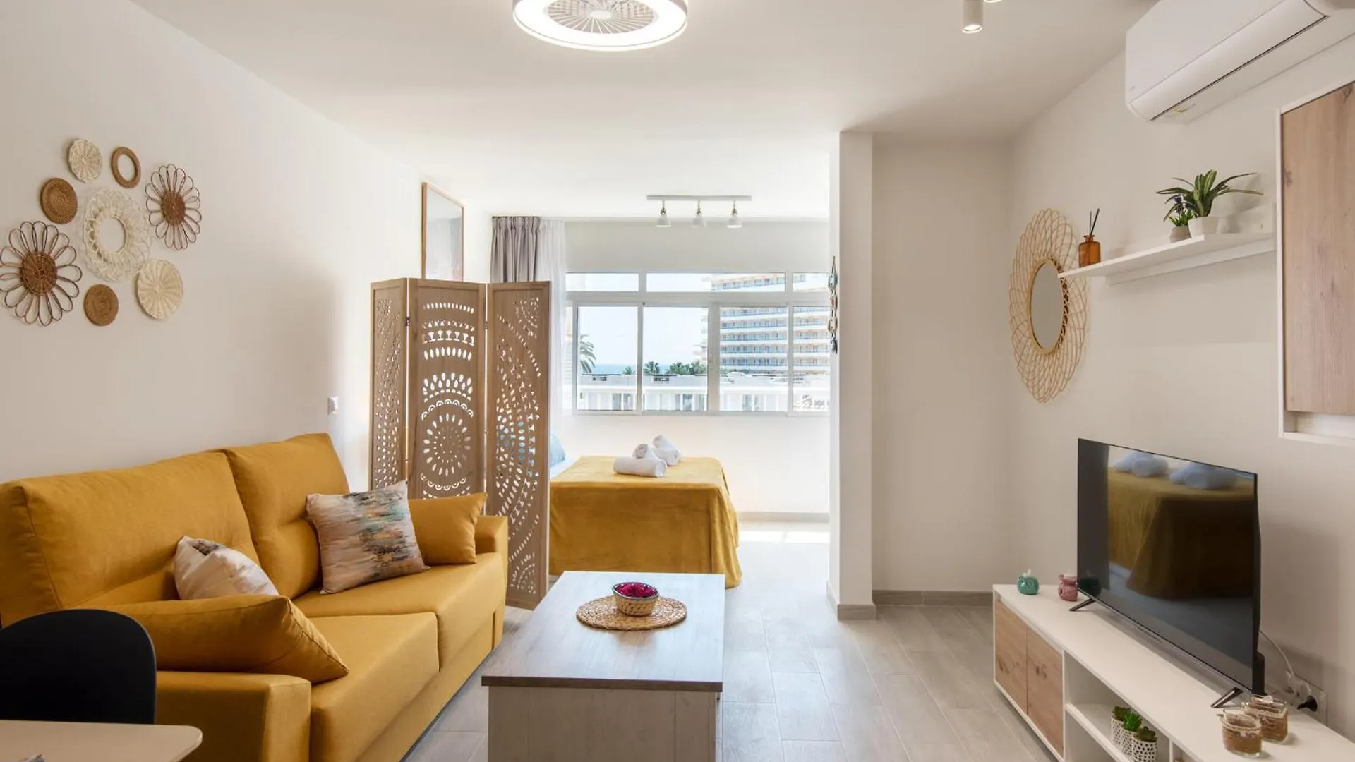 Bajondillo Beach, Large Loft With Intense Sun Torremolinos